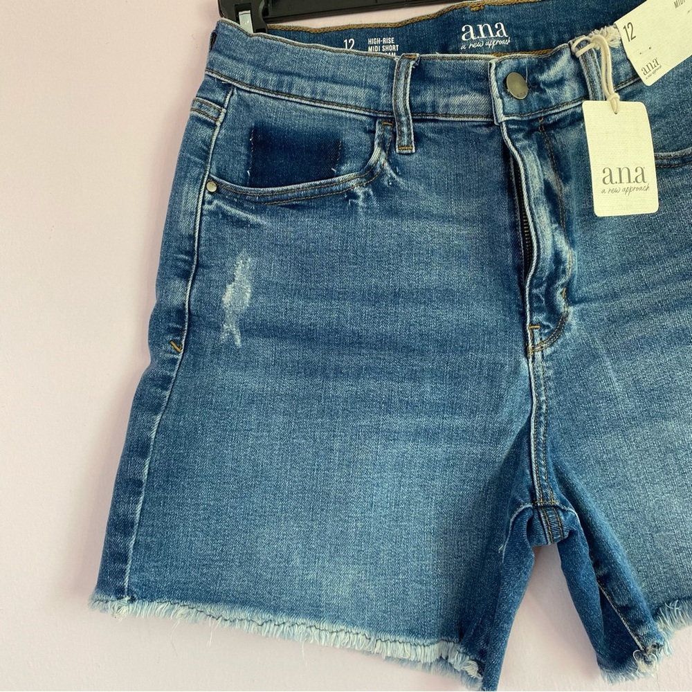 NEW High Rise Midi Denim Shorts women’s size 12 - Picture 2 of 8